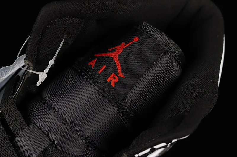All categories Air Jordan Jordan series basketball shoes Air Jordan 1 Mid Air Jordan 1 Mid SE AJ1 Joe 1 graffiti black and white China basketball shoes 554724-075